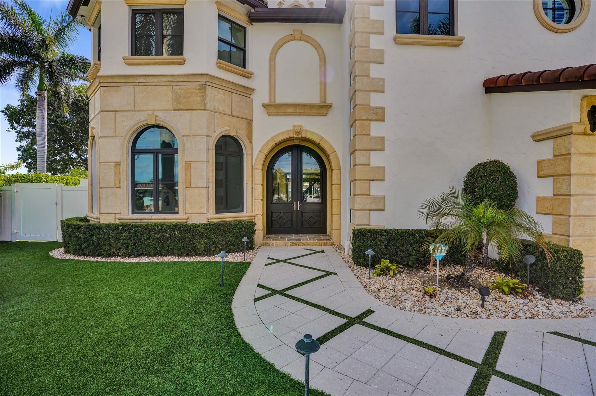 4930 NE 27th, Lighthouse Point FL 33064
