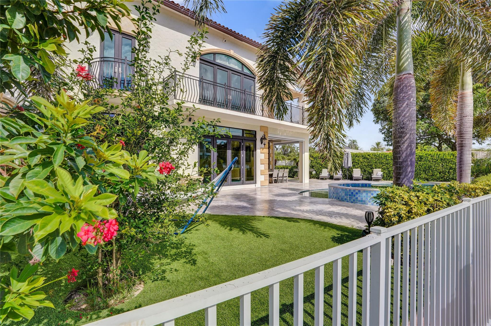 4930 NE 27th, Lighthouse Point FL 33064