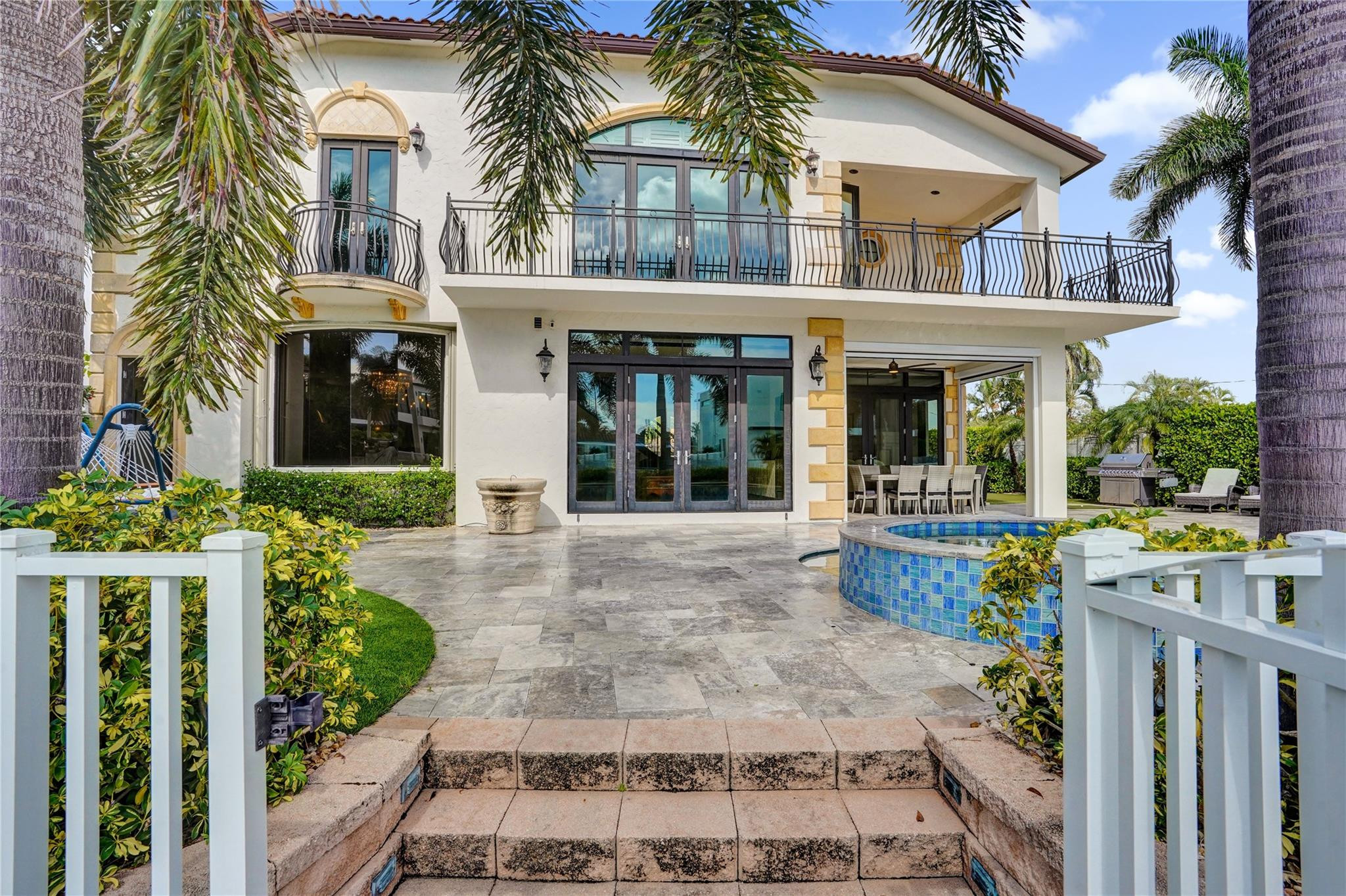 4930 NE 27th, Lighthouse Point FL 33064