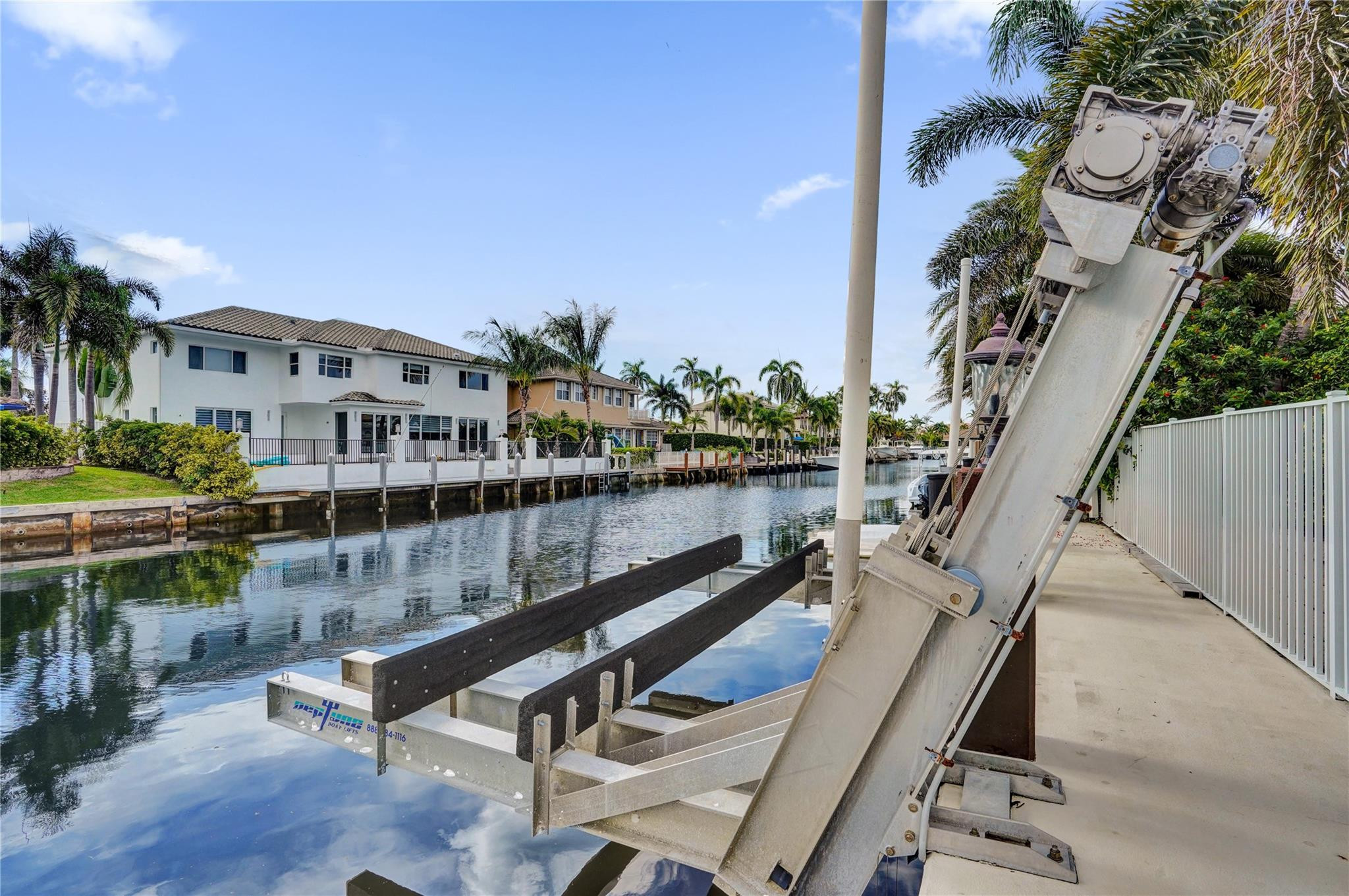 4930 NE 27th, Lighthouse Point FL 33064
