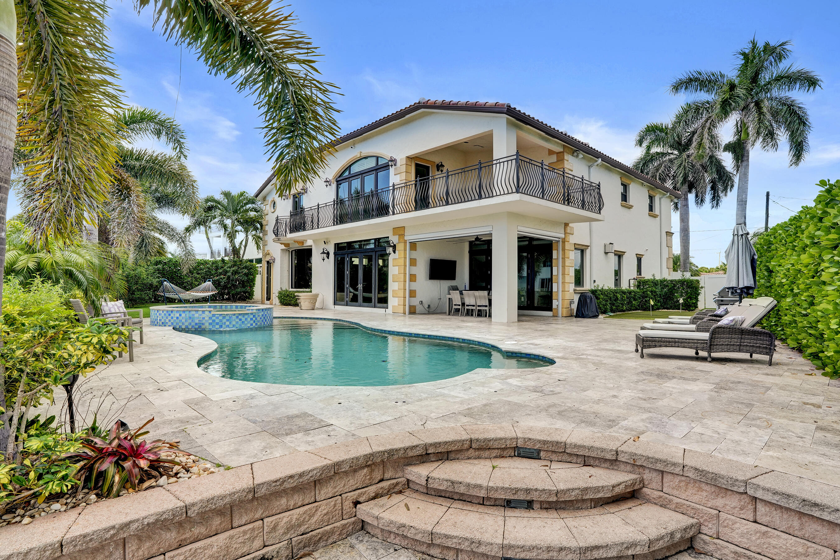4930 NE 27th, Lighthouse Point FL 33064