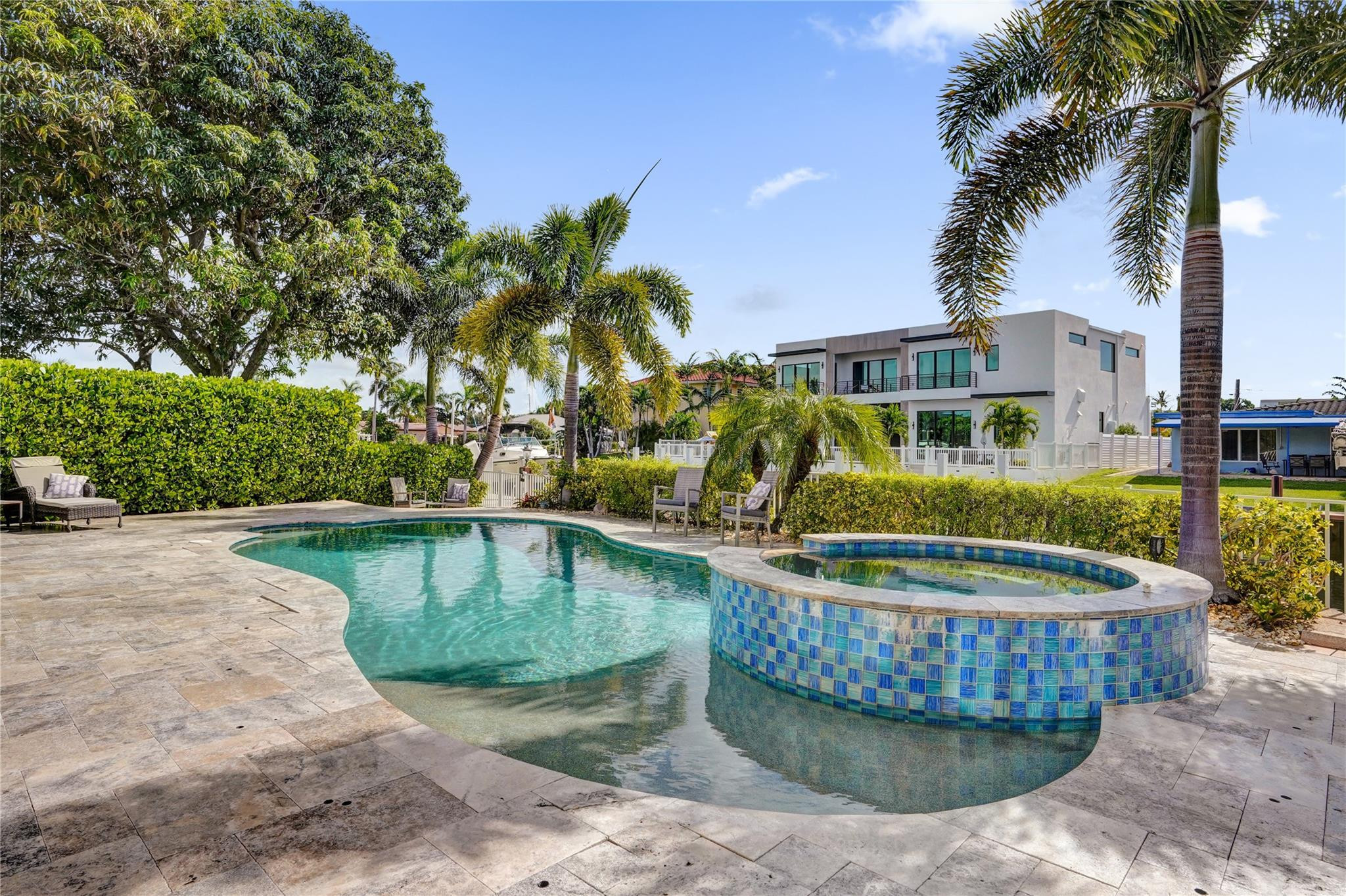 4930 NE 27th, Lighthouse Point FL 33064