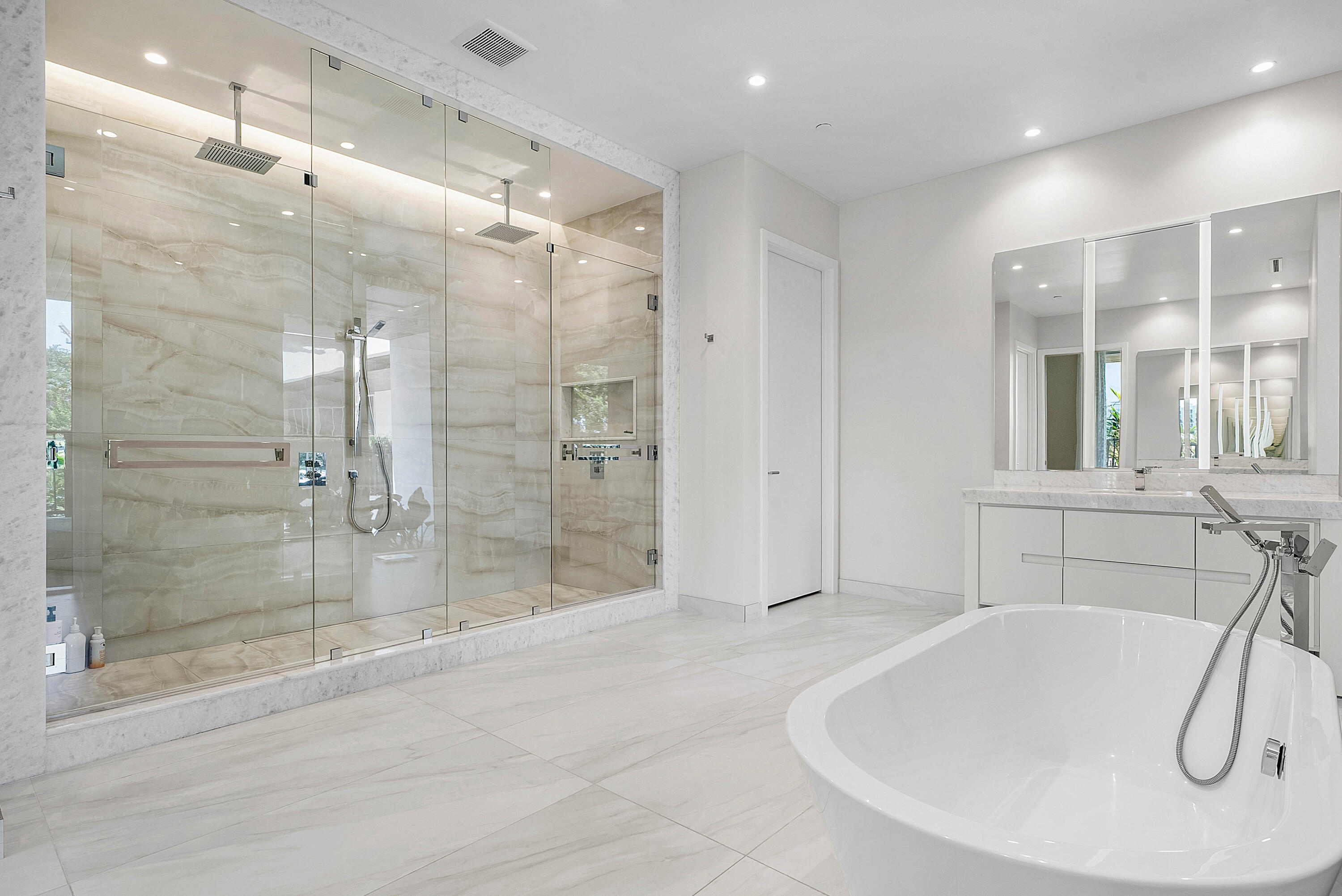 210 SE MIZNER #101, Boca Raton FL 33432