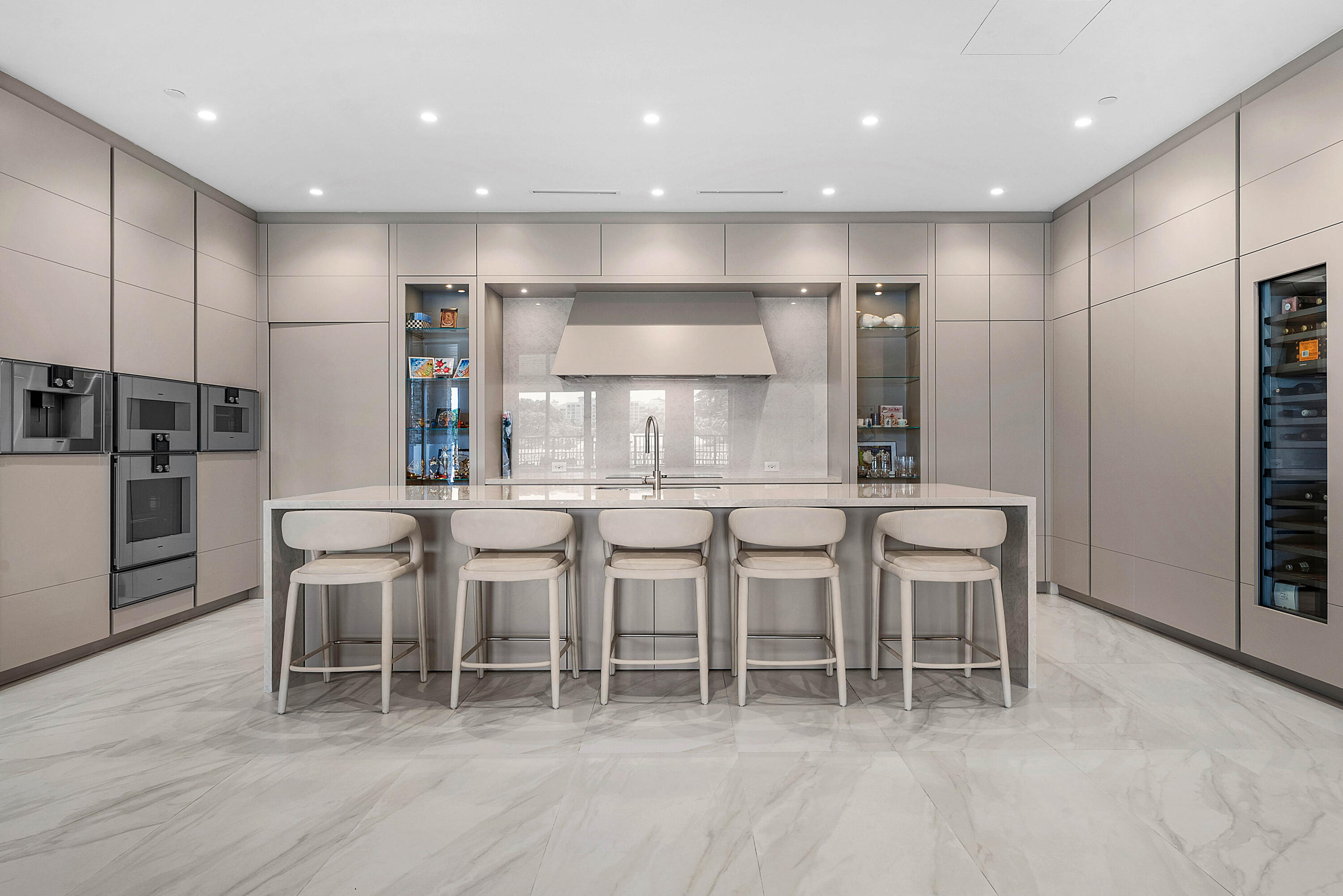 210 SE MIZNER #101, Boca Raton FL 33432