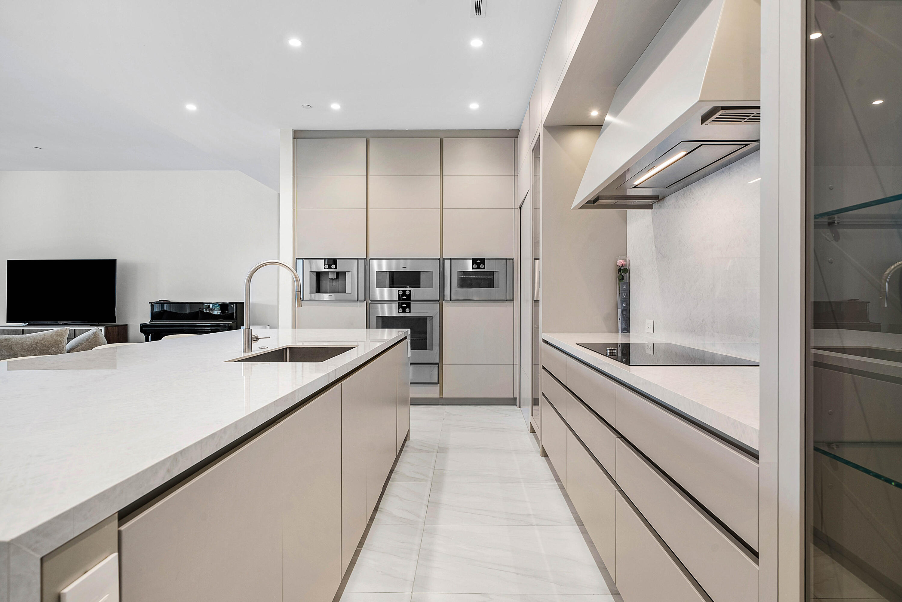 210 SE MIZNER #101, Boca Raton FL 33432