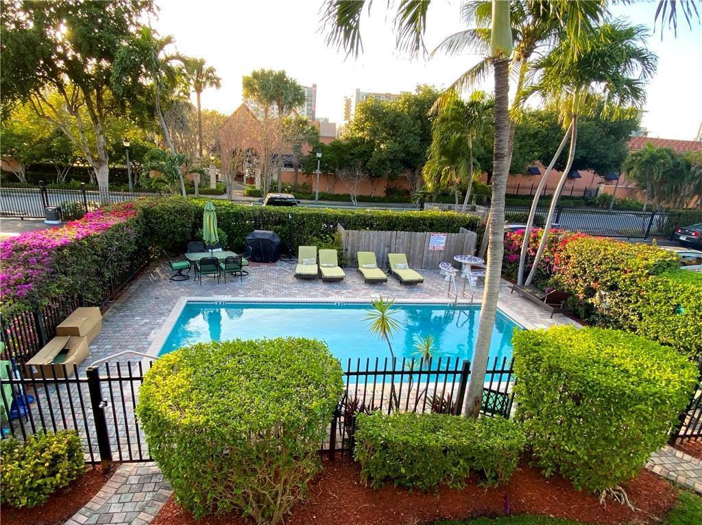 600 NE 7TH #14, Fort Lauderdale FL 33304