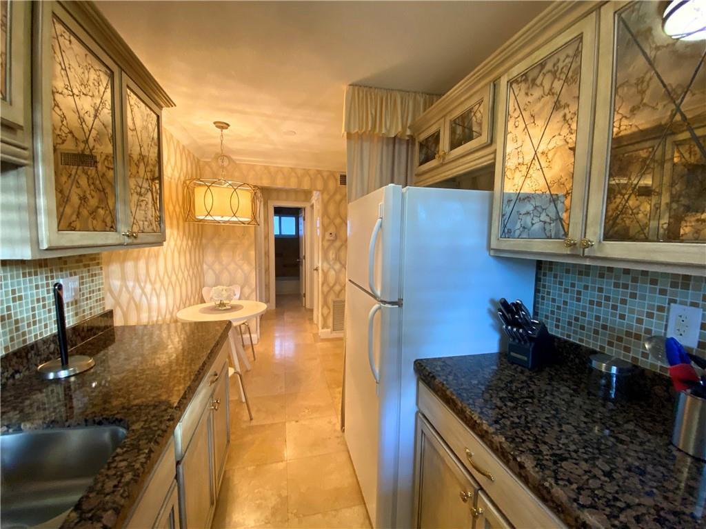 600 NE 7TH #14, Fort Lauderdale FL 33304