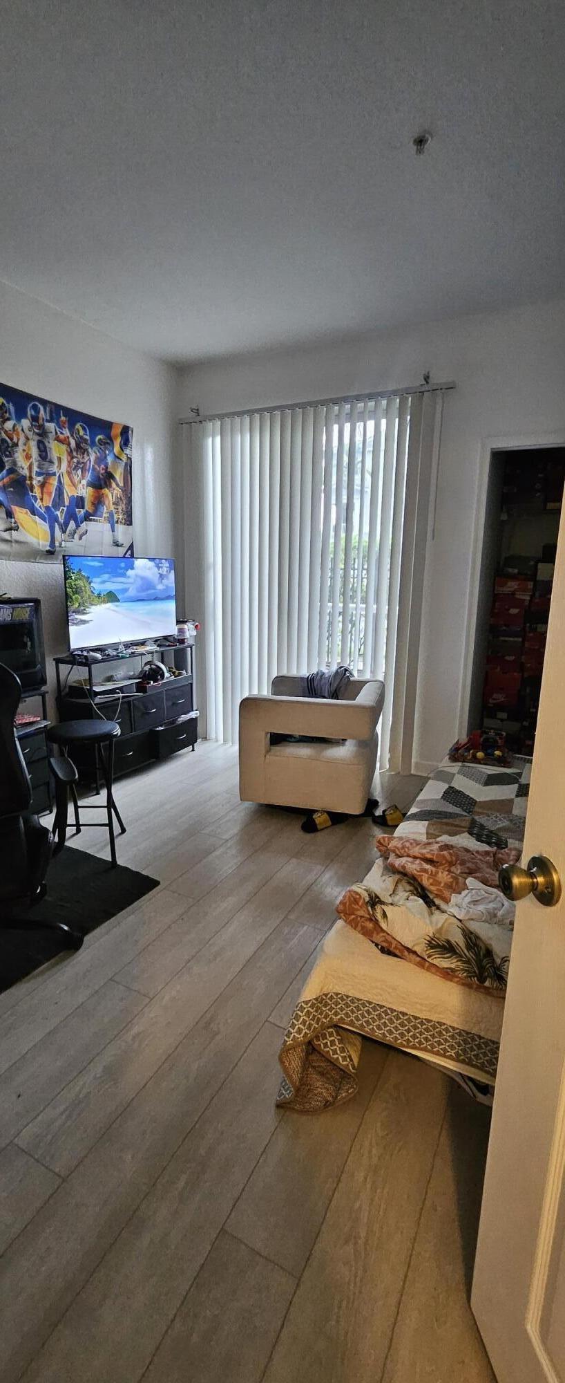 1110 E Shoma #423, Royal Palm Beach FL 33414