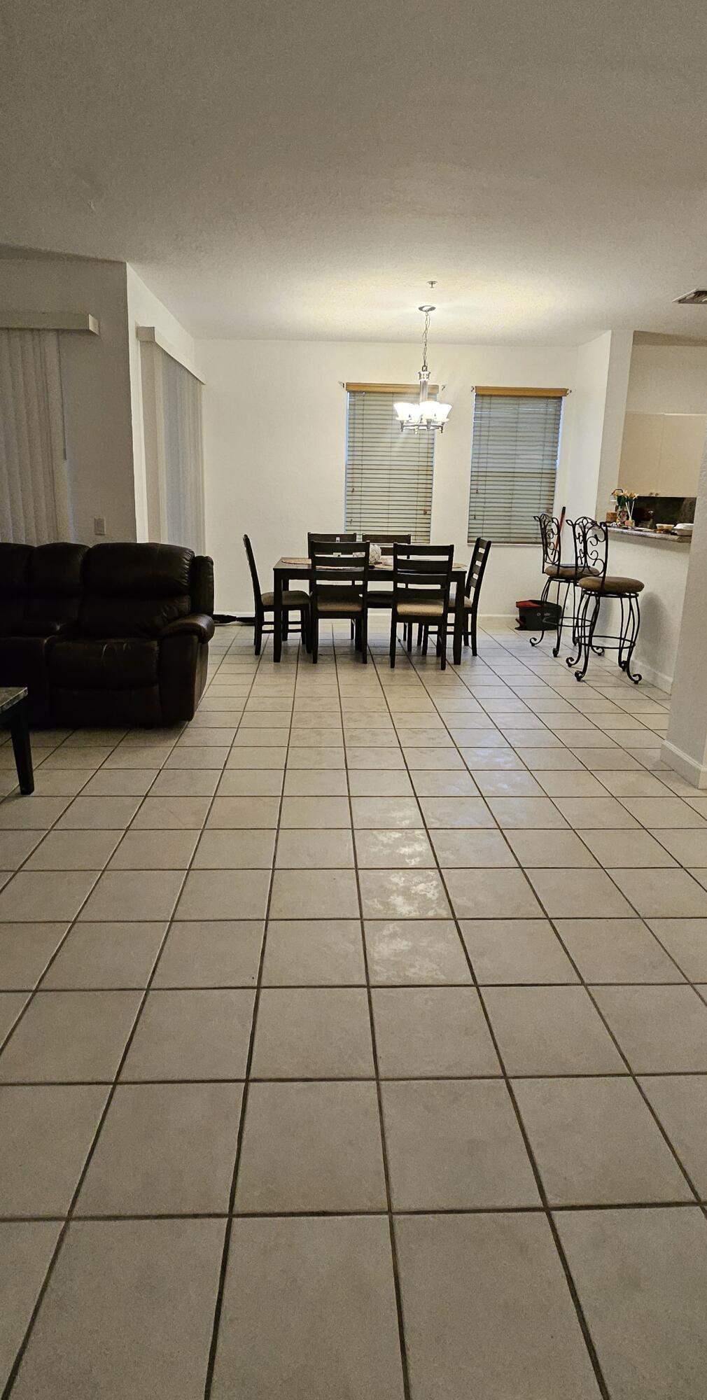 1110 E Shoma #423, Royal Palm Beach FL 33414