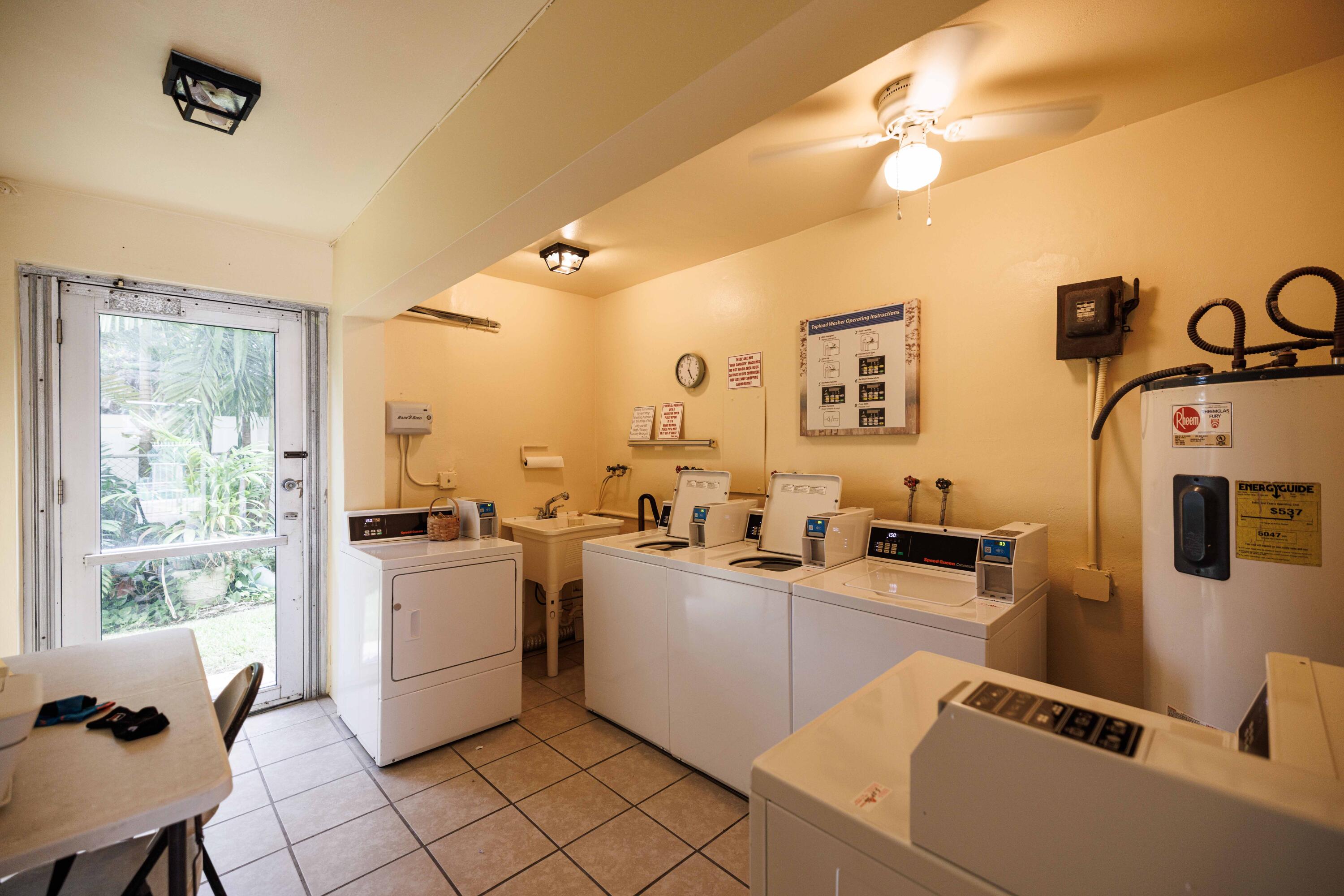 1900 NE 8TH #104, Fort Lauderdale FL 33304