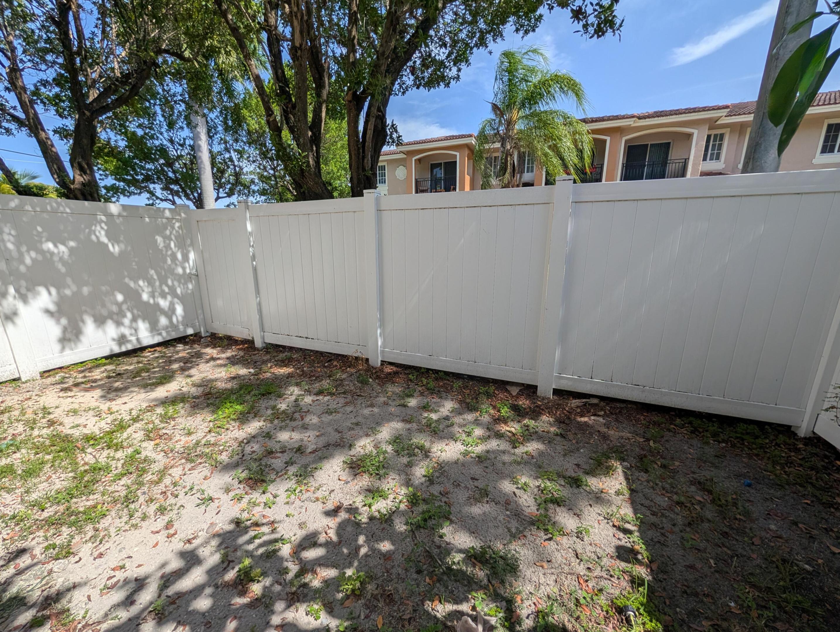 238 SE 2ND, Hallandale Beach FL 33009