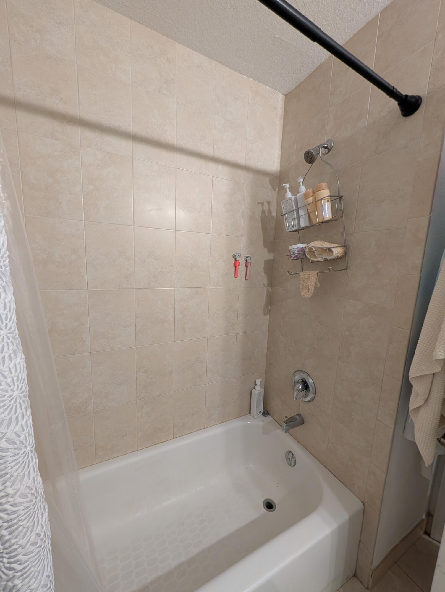 238 SE 2ND, Hallandale Beach FL 33009