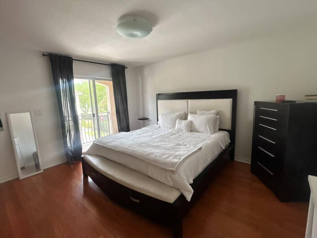 238 SE 2ND, Hallandale Beach FL 33009