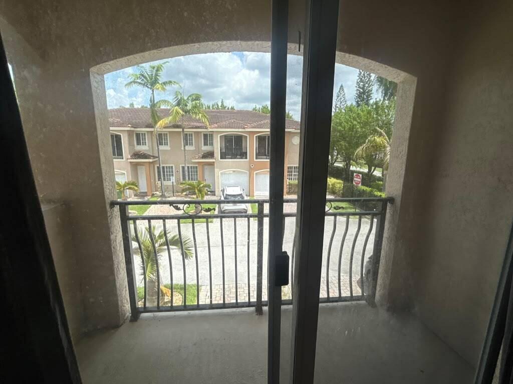 238 SE 2ND, Hallandale Beach FL 33009