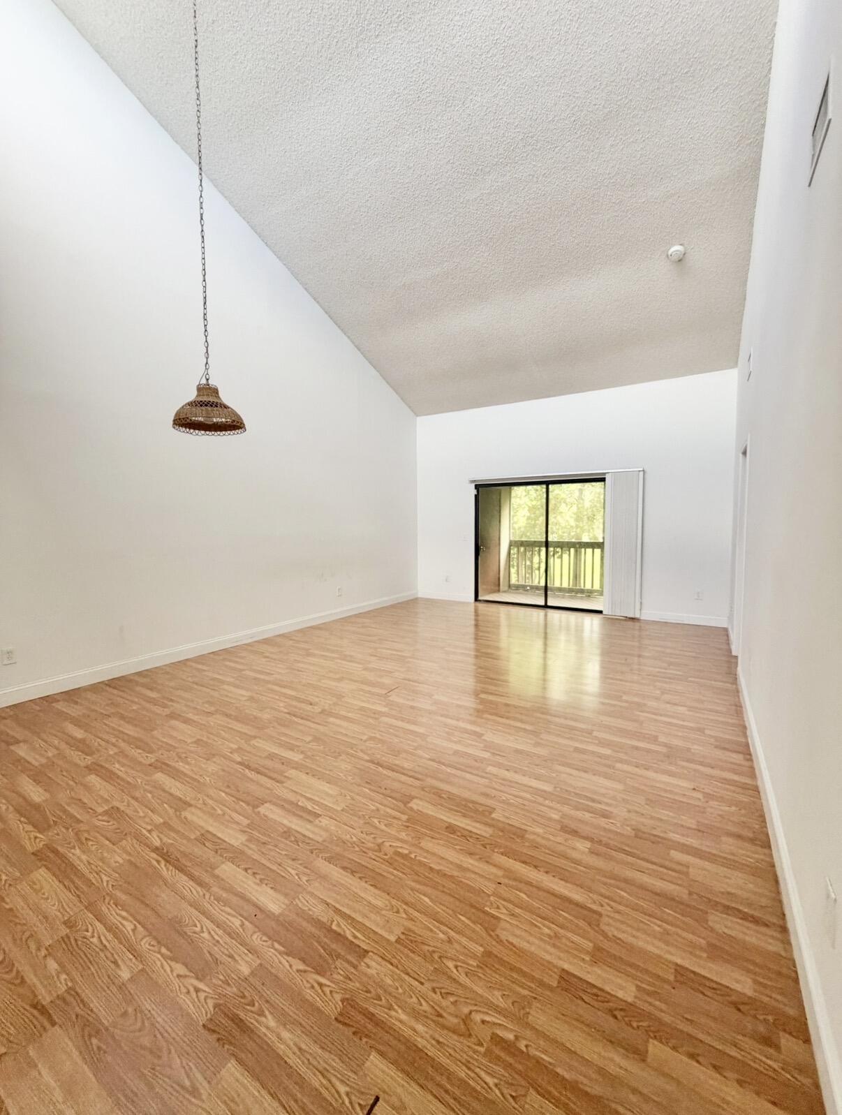 206 Lakeview, Royal Palm Beach FL 33411