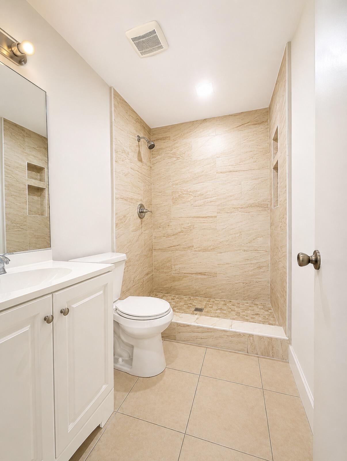 206 Lakeview, Royal Palm Beach FL 33411
