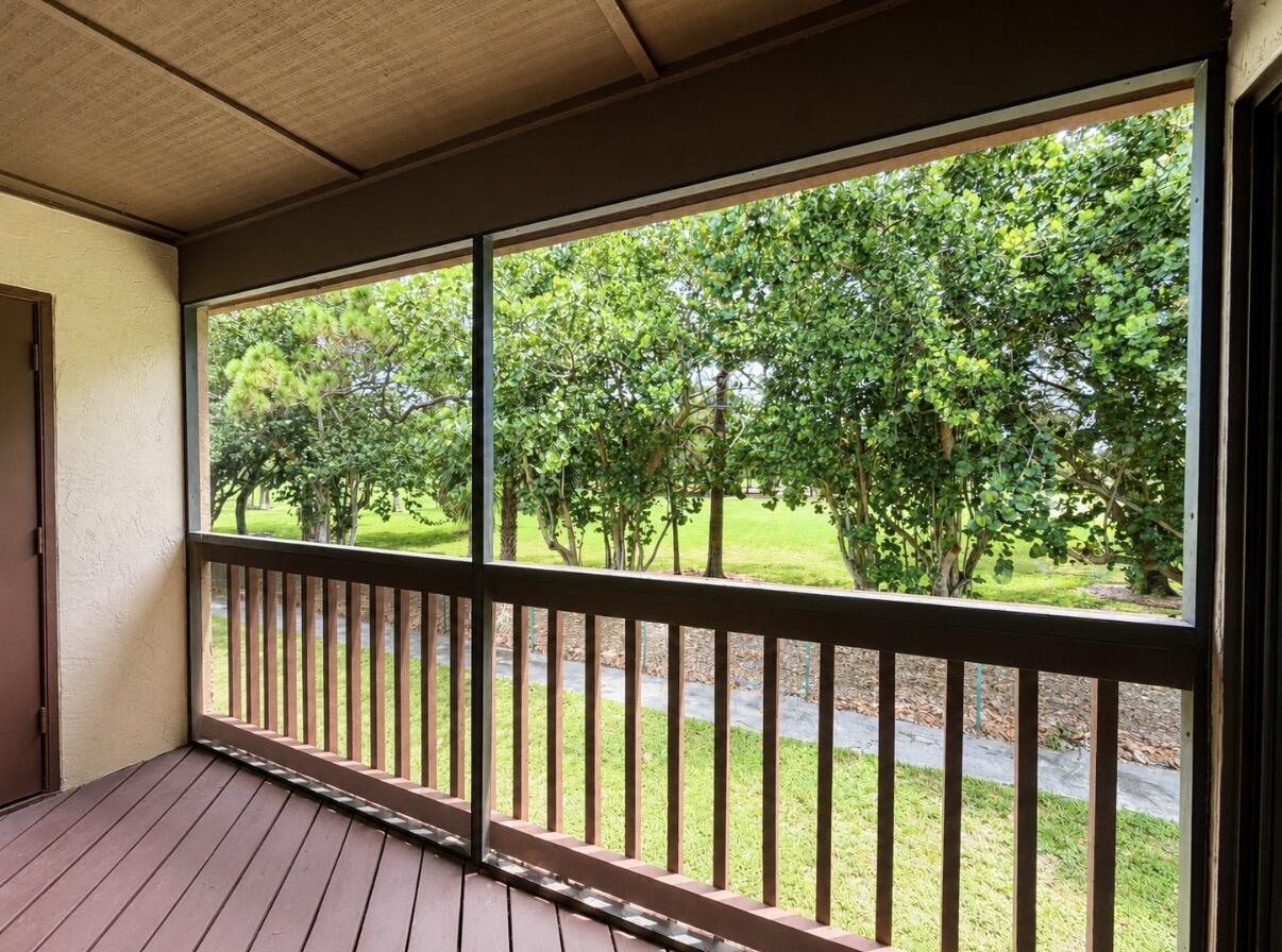 206 Lakeview, Royal Palm Beach FL 33411