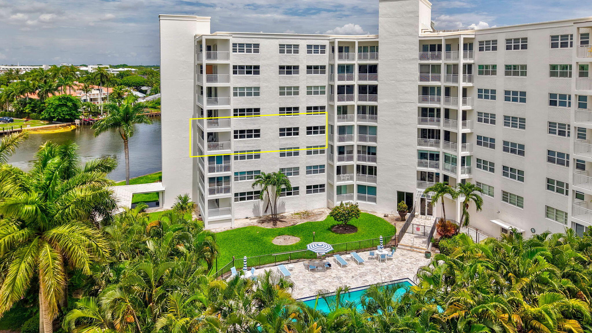 1000 Lowry #4F, Delray Beach FL 33483