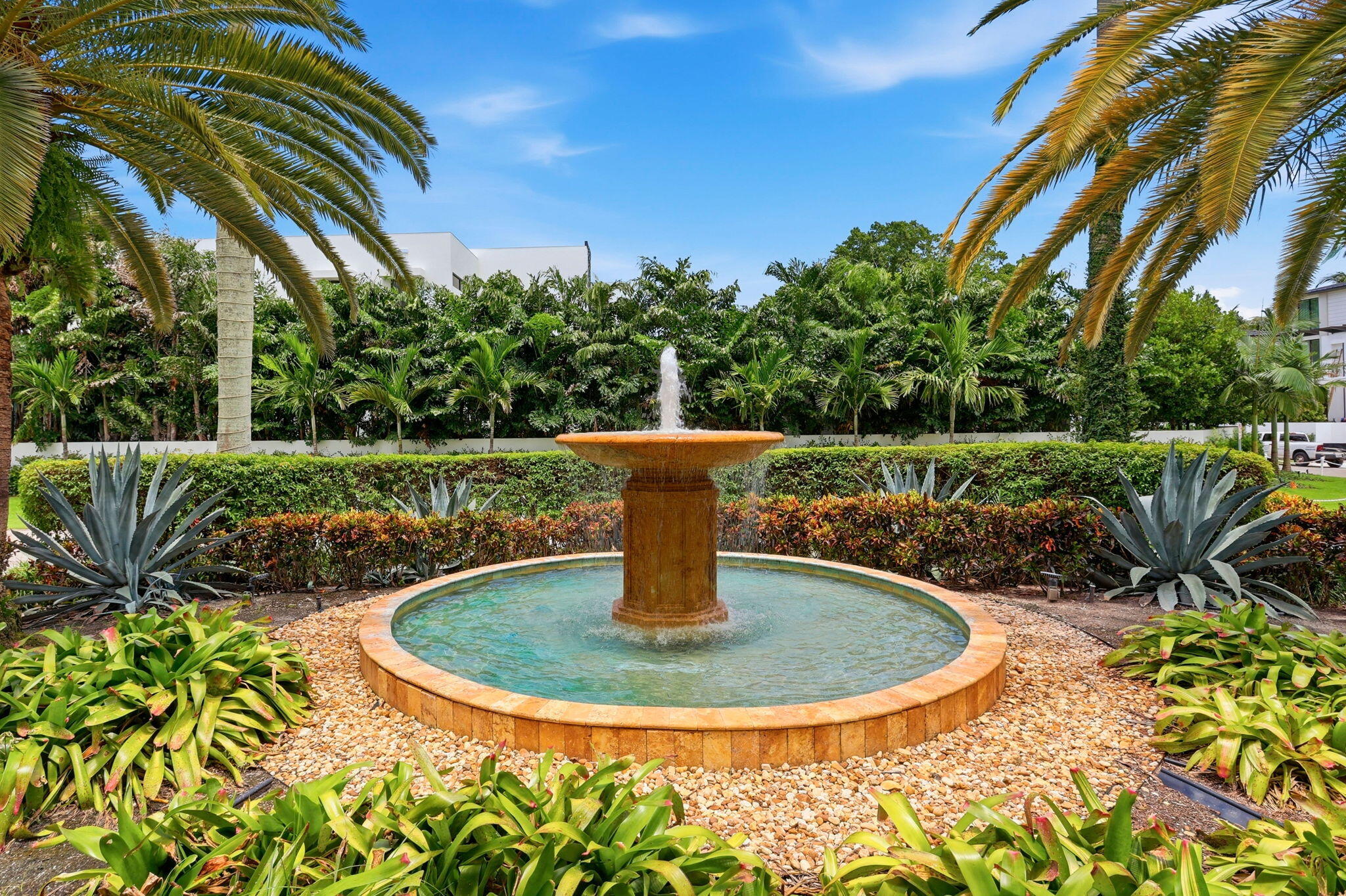 1000 Lowry #4F, Delray Beach FL 33483