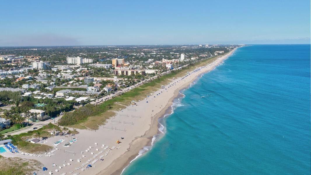 1000 Lowry #4F, Delray Beach FL 33483