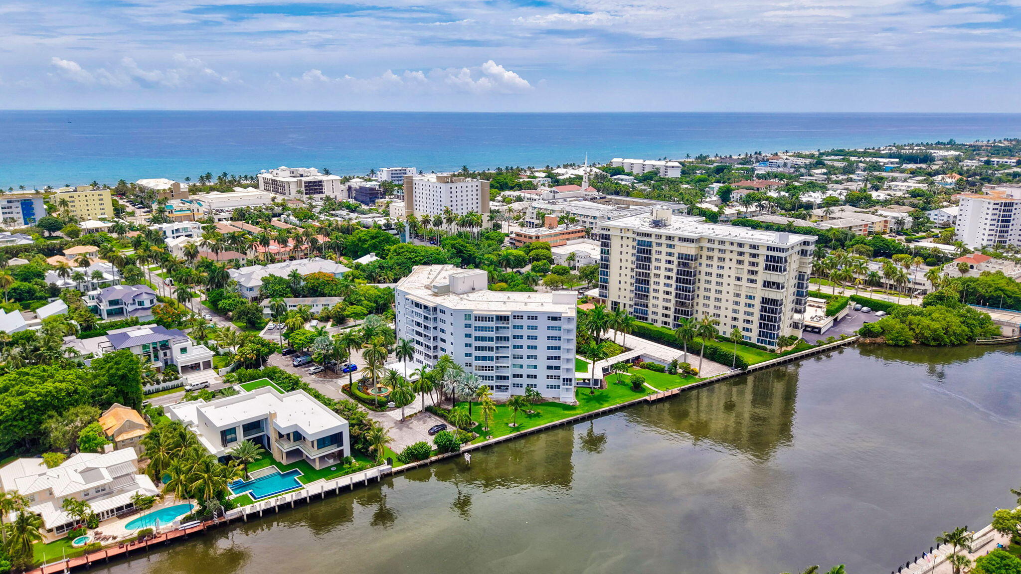 1000 Lowry #4F, Delray Beach FL 33483