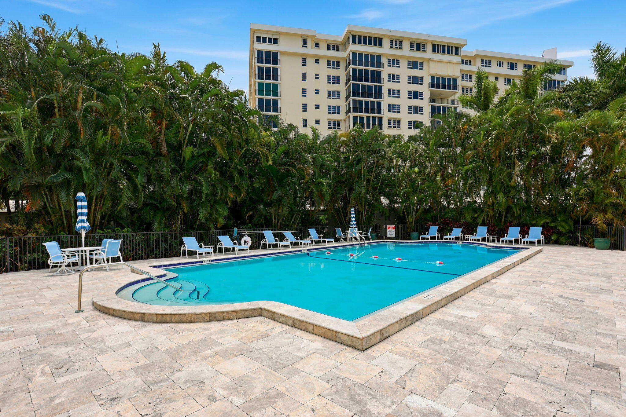 1000 Lowry #4F, Delray Beach FL 33483
