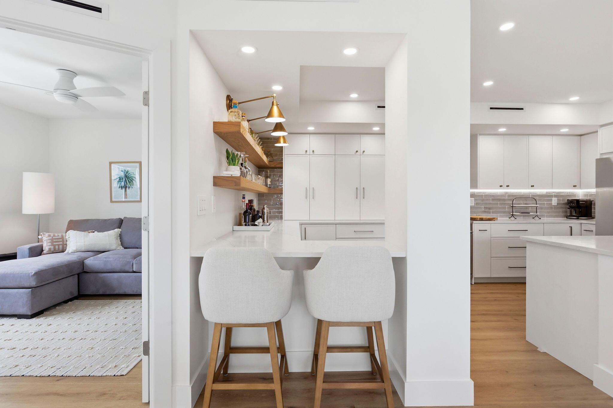 1000 Lowry #4F, Delray Beach FL 33483