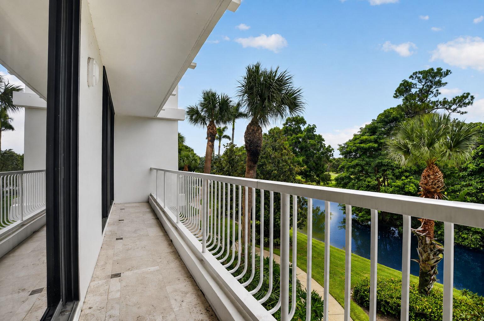 20290 Fairway Oaks #222, Boca Raton FL 33434