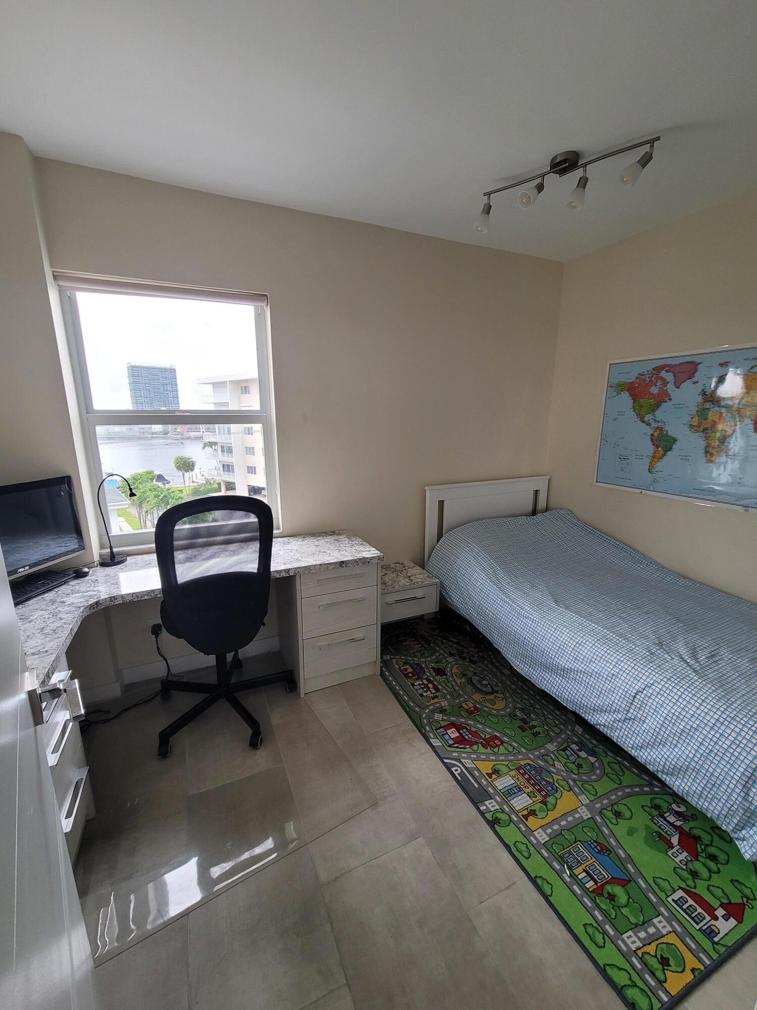 137 GOLDEN ISLES #414, Hallandale Beach FL 33009