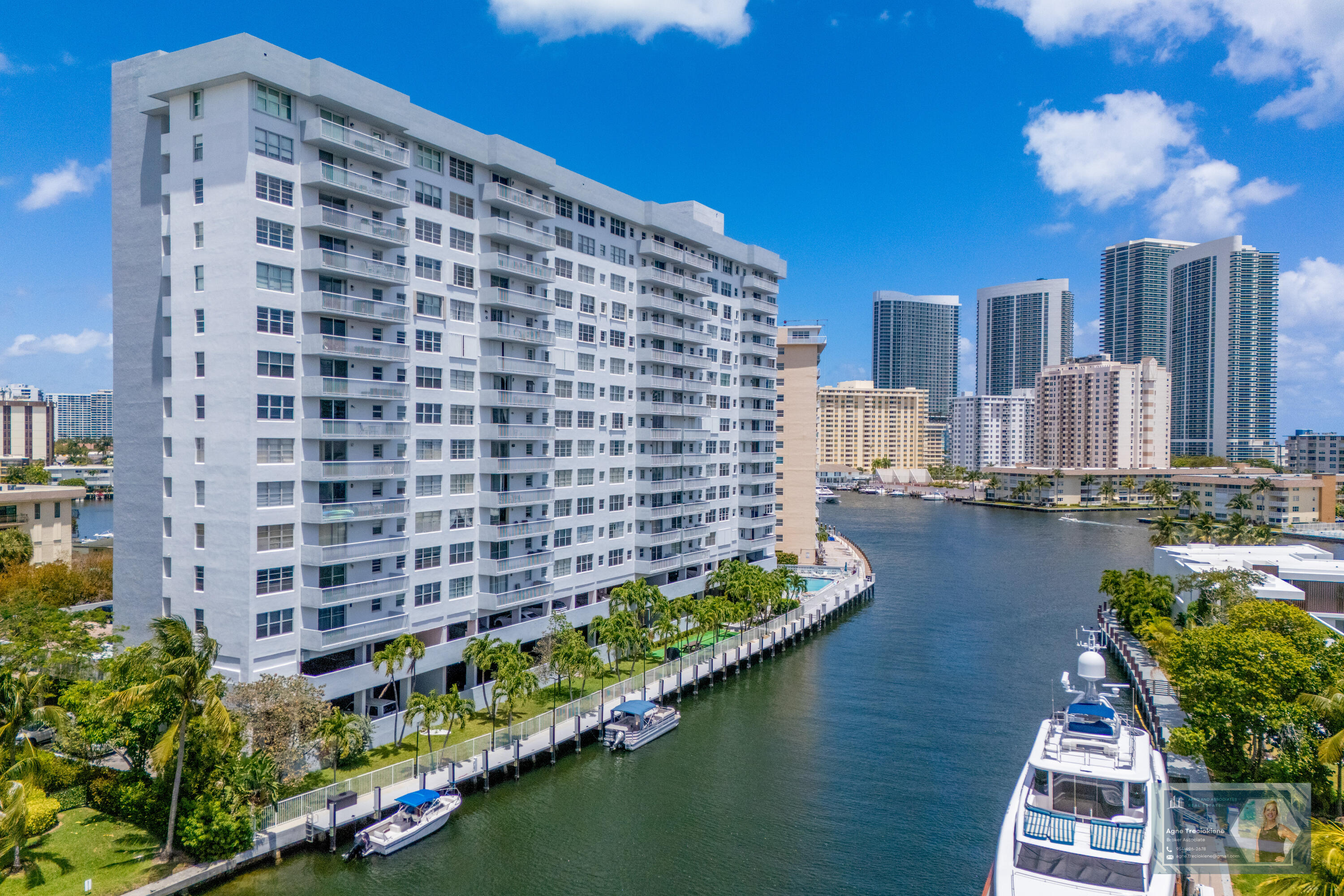 137 GOLDEN ISLES #414, Hallandale Beach FL 33009