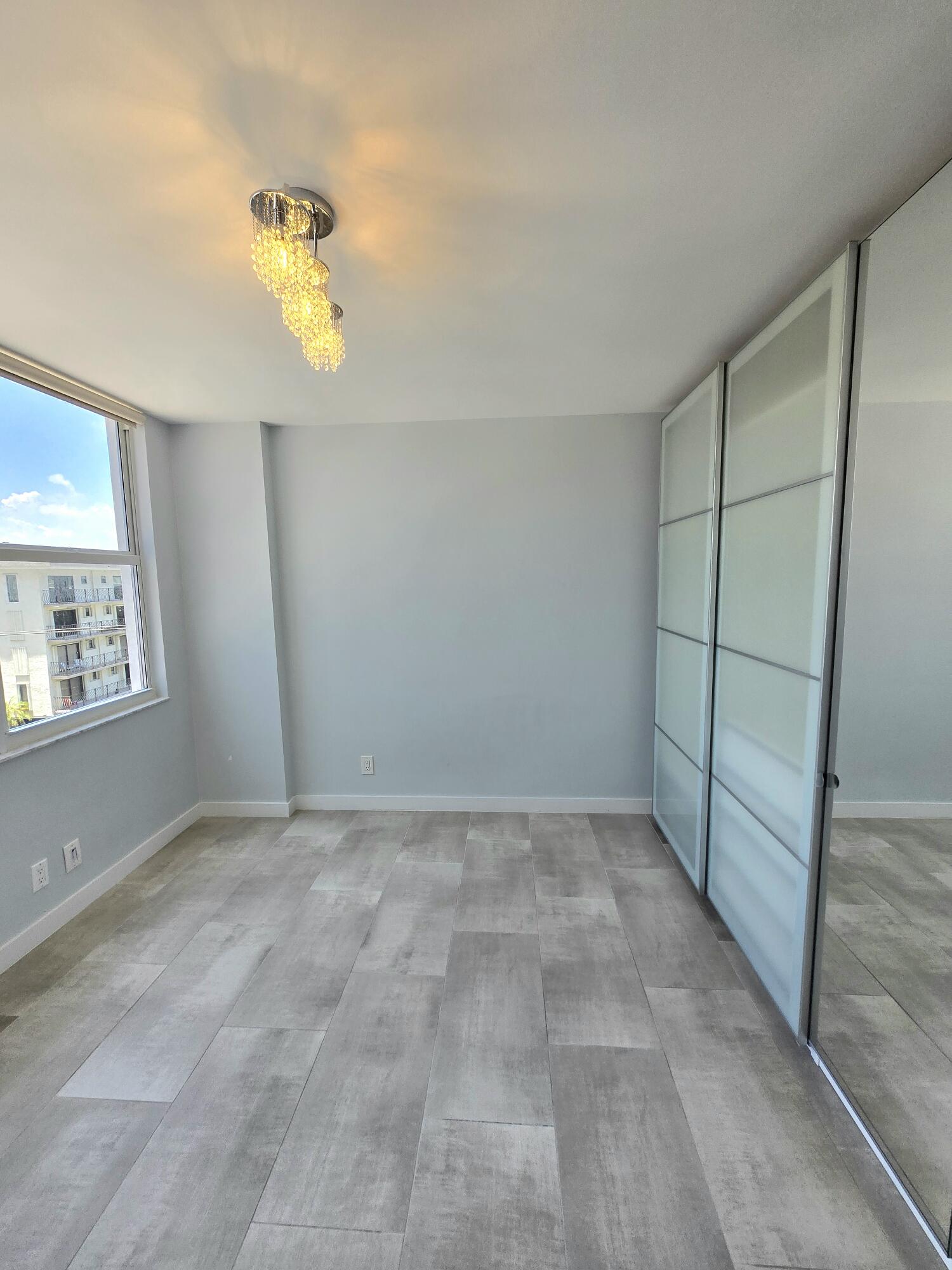 137 GOLDEN ISLES #414, Hallandale Beach FL 33009