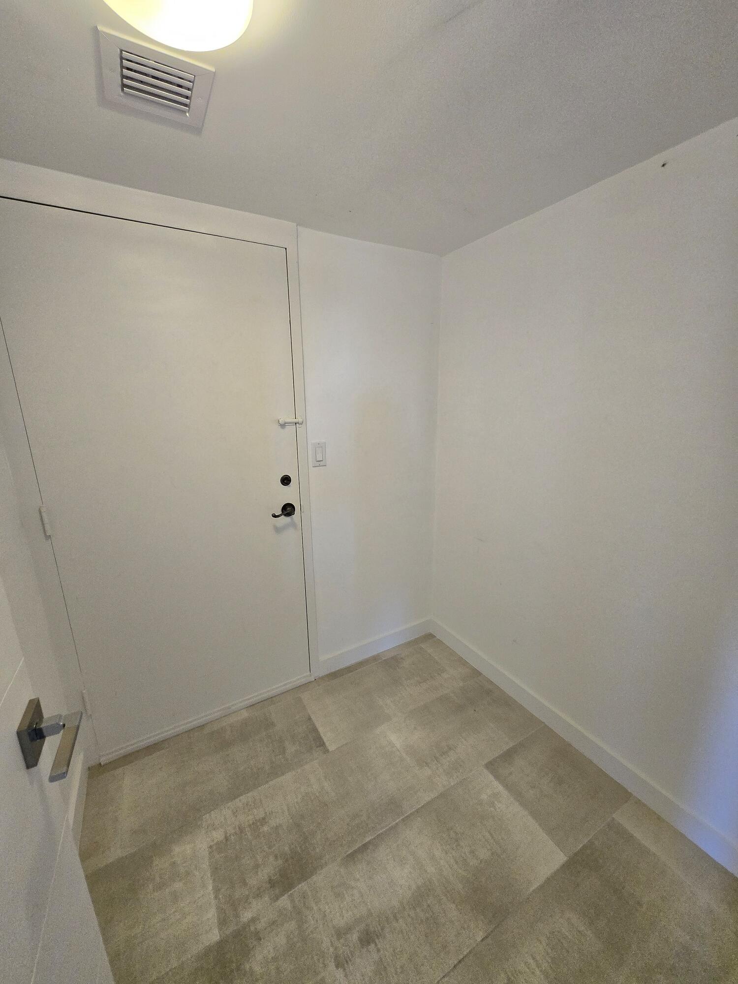 137 GOLDEN ISLES #414, Hallandale Beach FL 33009