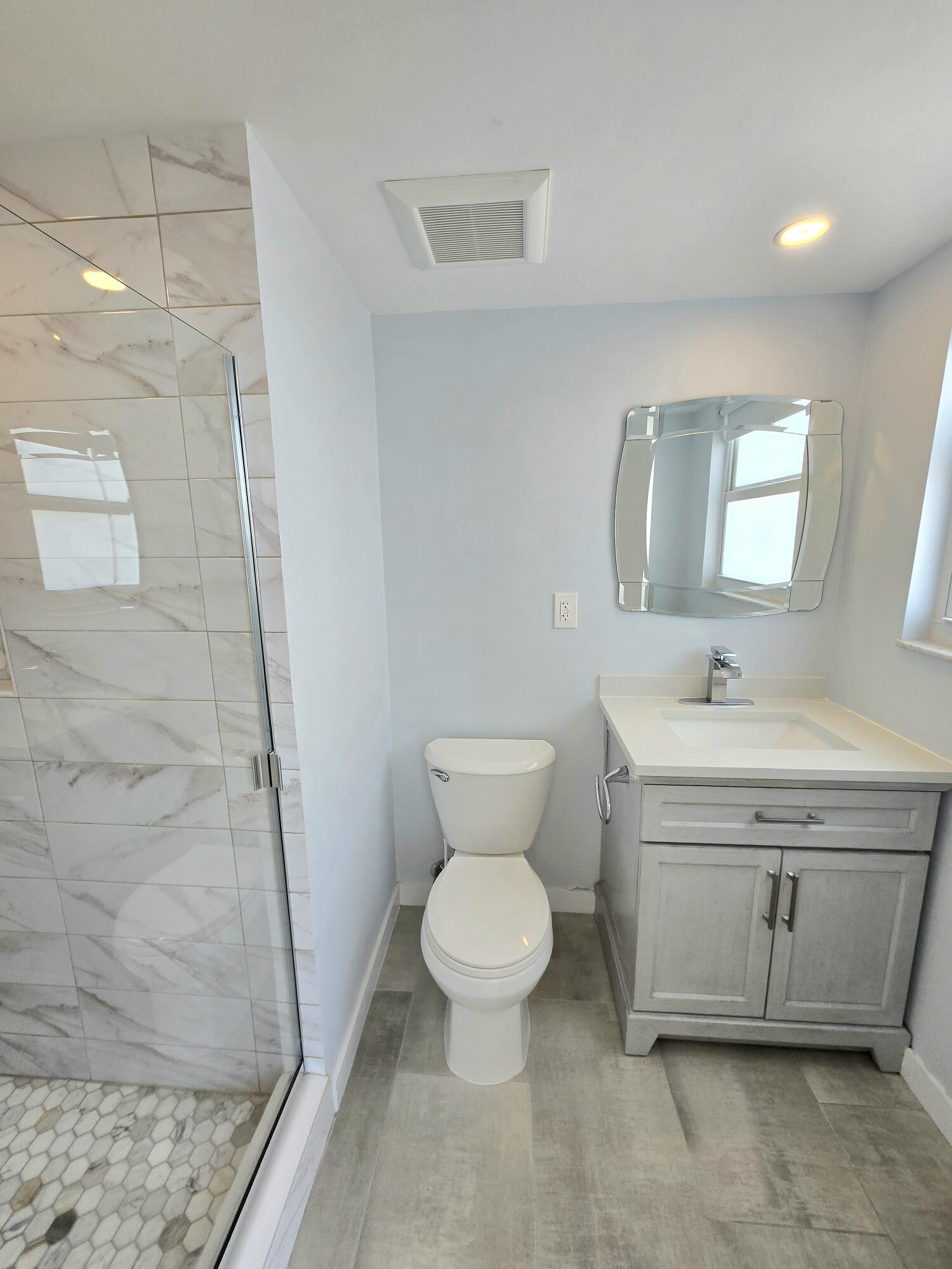 137 GOLDEN ISLES #414, Hallandale Beach FL 33009