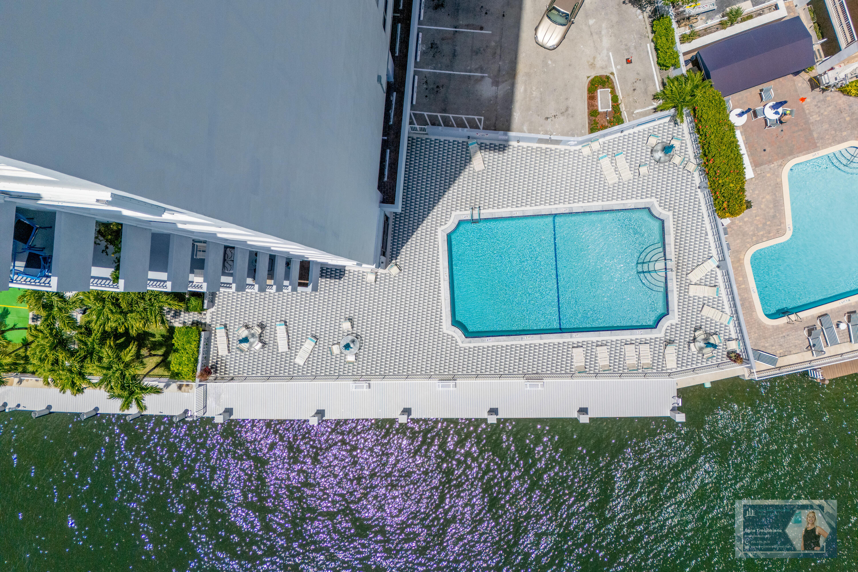 137 GOLDEN ISLES #414, Hallandale Beach FL 33009