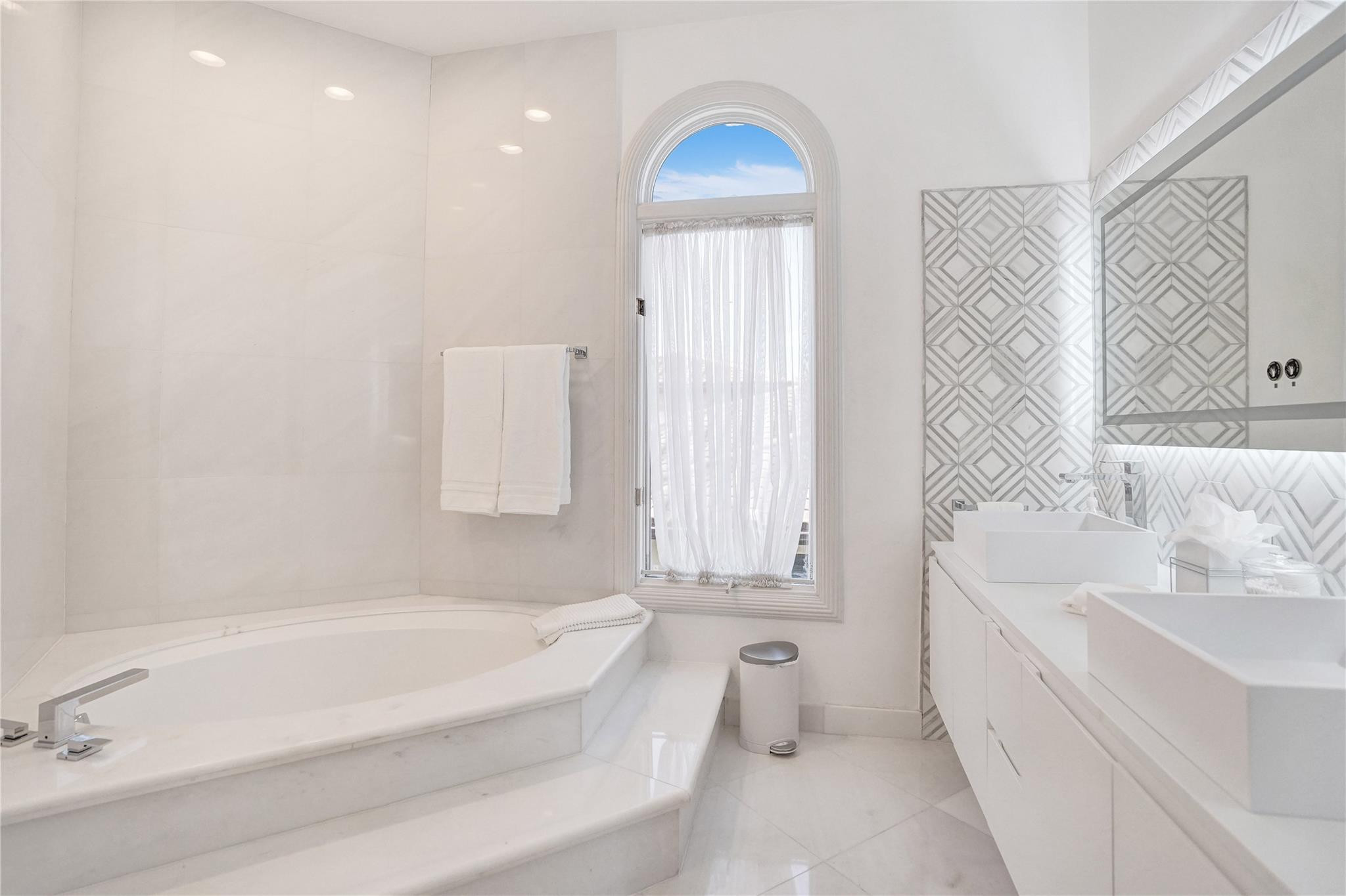 2584 SE 12TH, Pompano Beach FL 33062