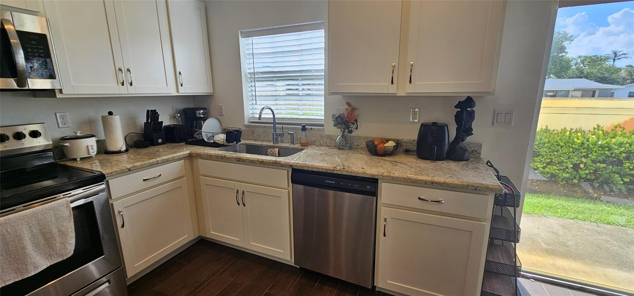 1129 NW 41ST, Lauderhill FL 33313