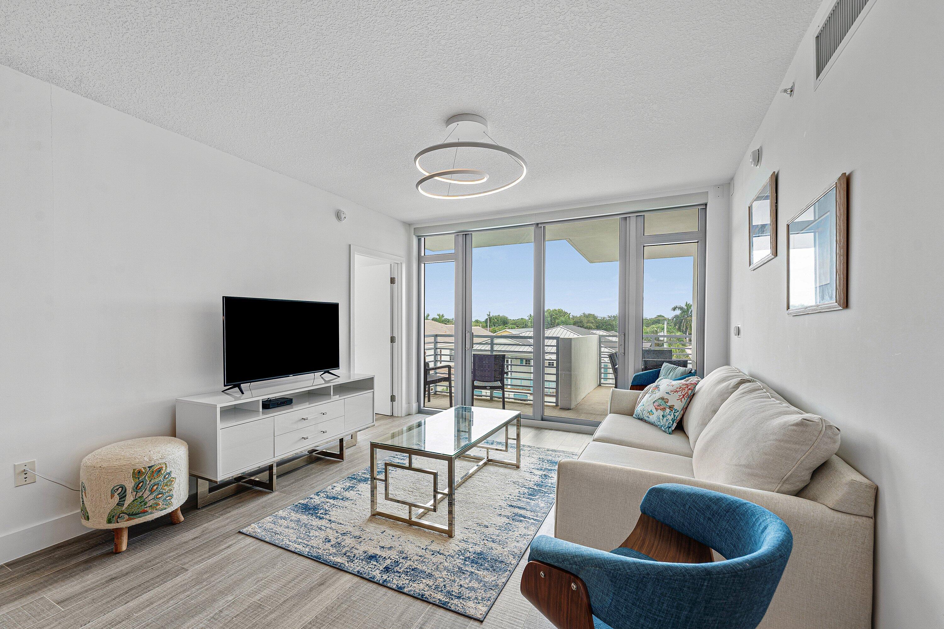 111 SE 1ST #406, Delray Beach FL 33444