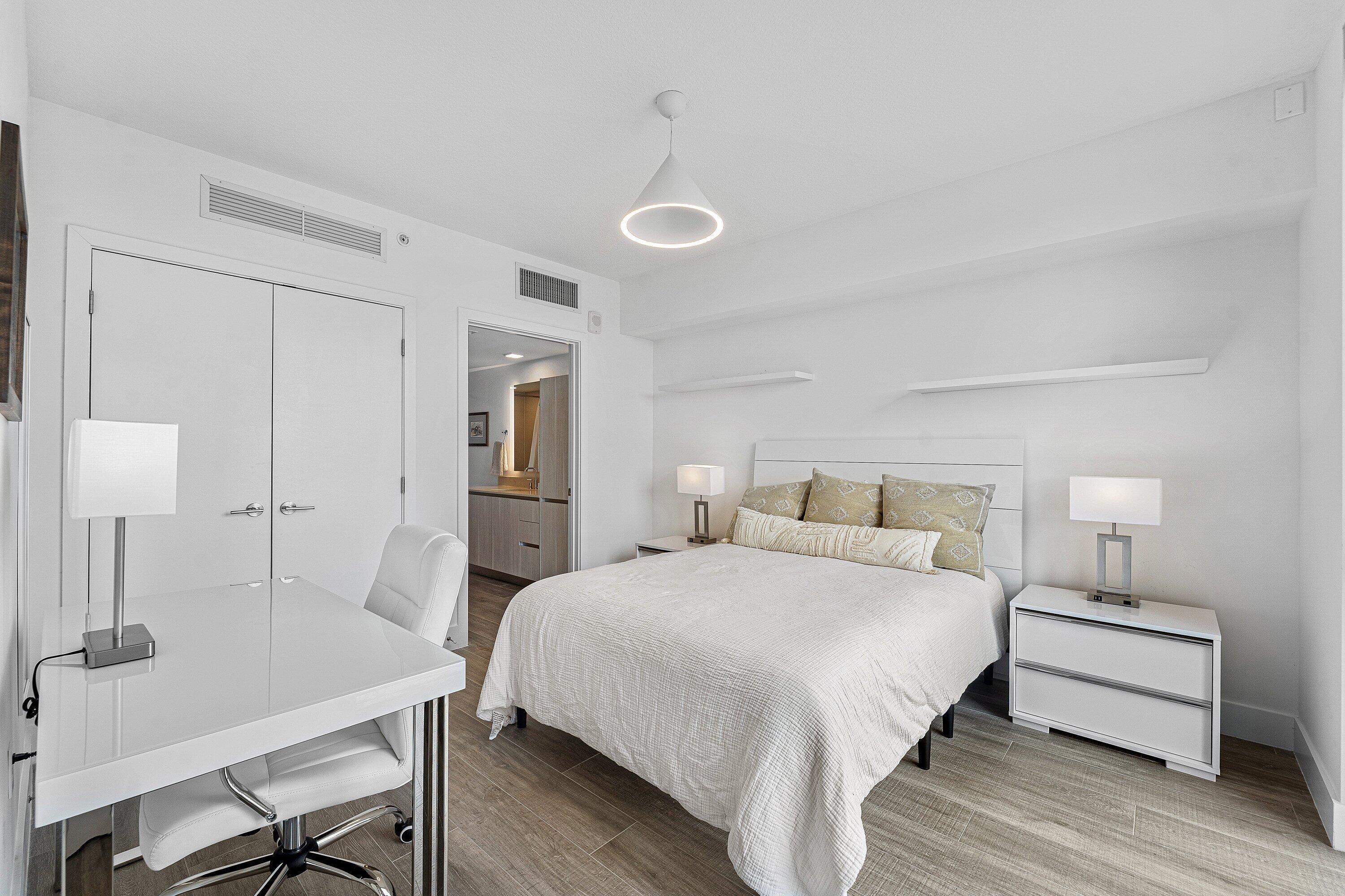 111 SE 1ST #406, Delray Beach FL 33444