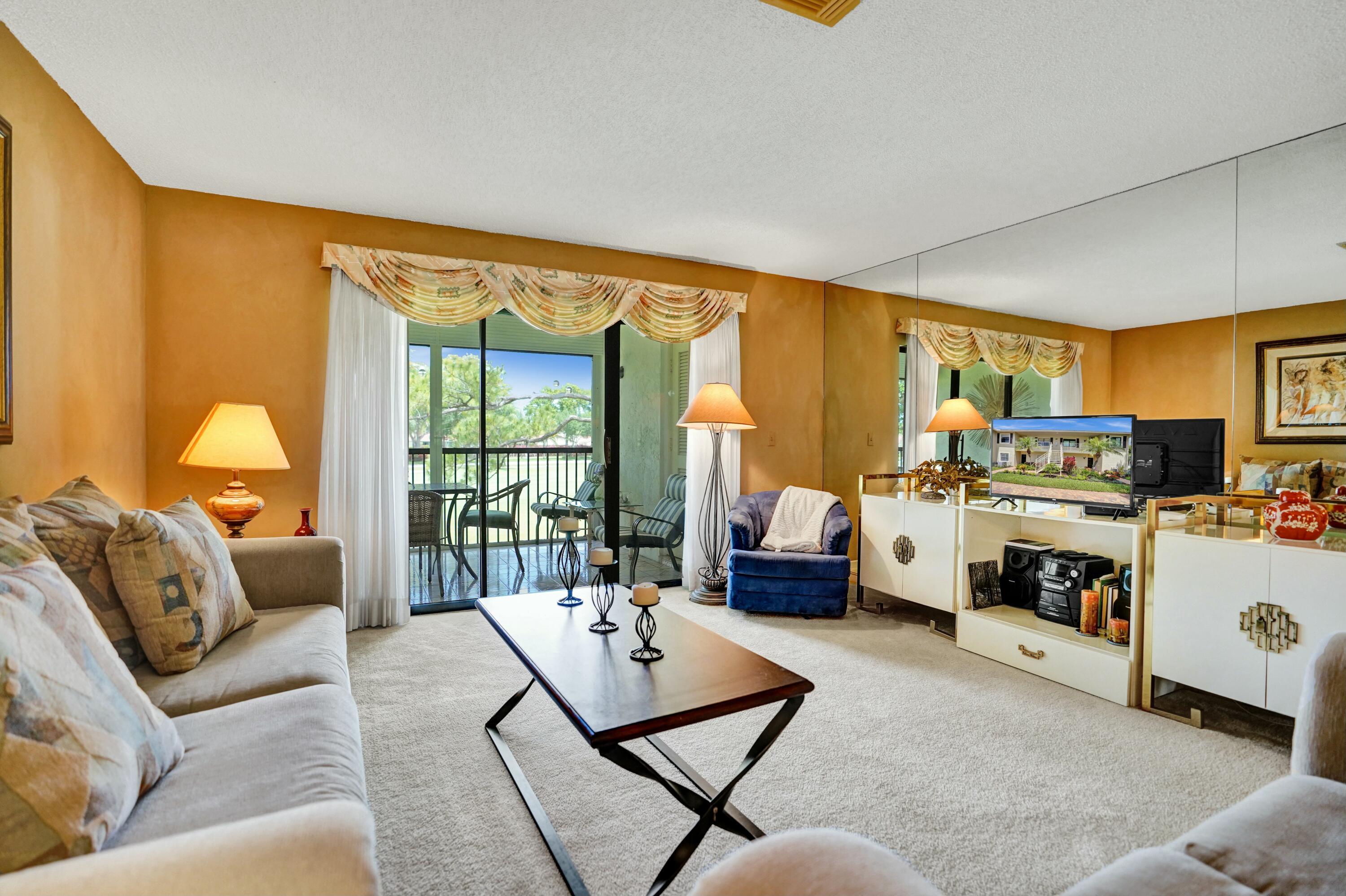 19 STRATFORD #Unit F, Boynton Beach FL 33436