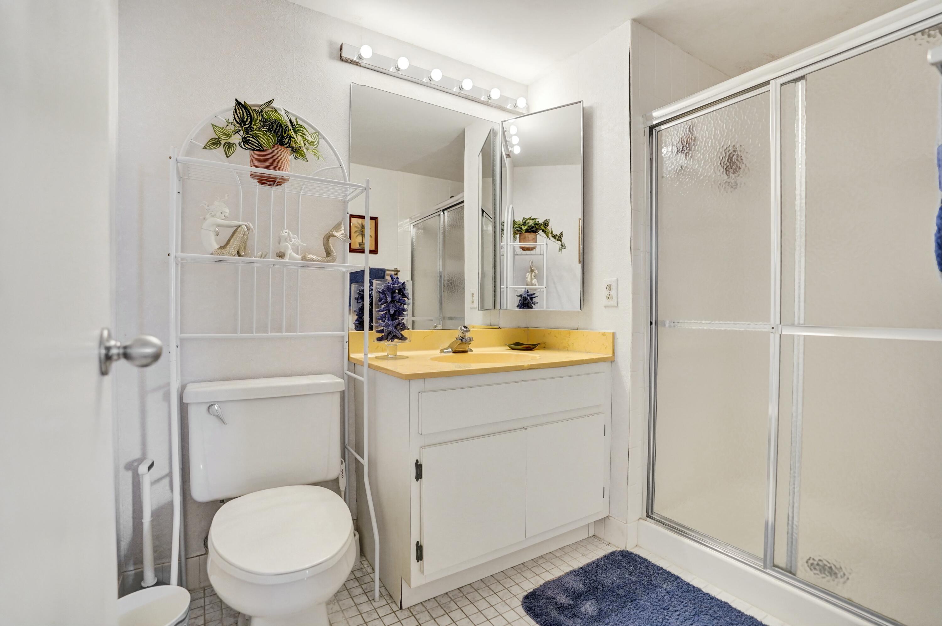 19 STRATFORD #Unit F, Boynton Beach FL 33436