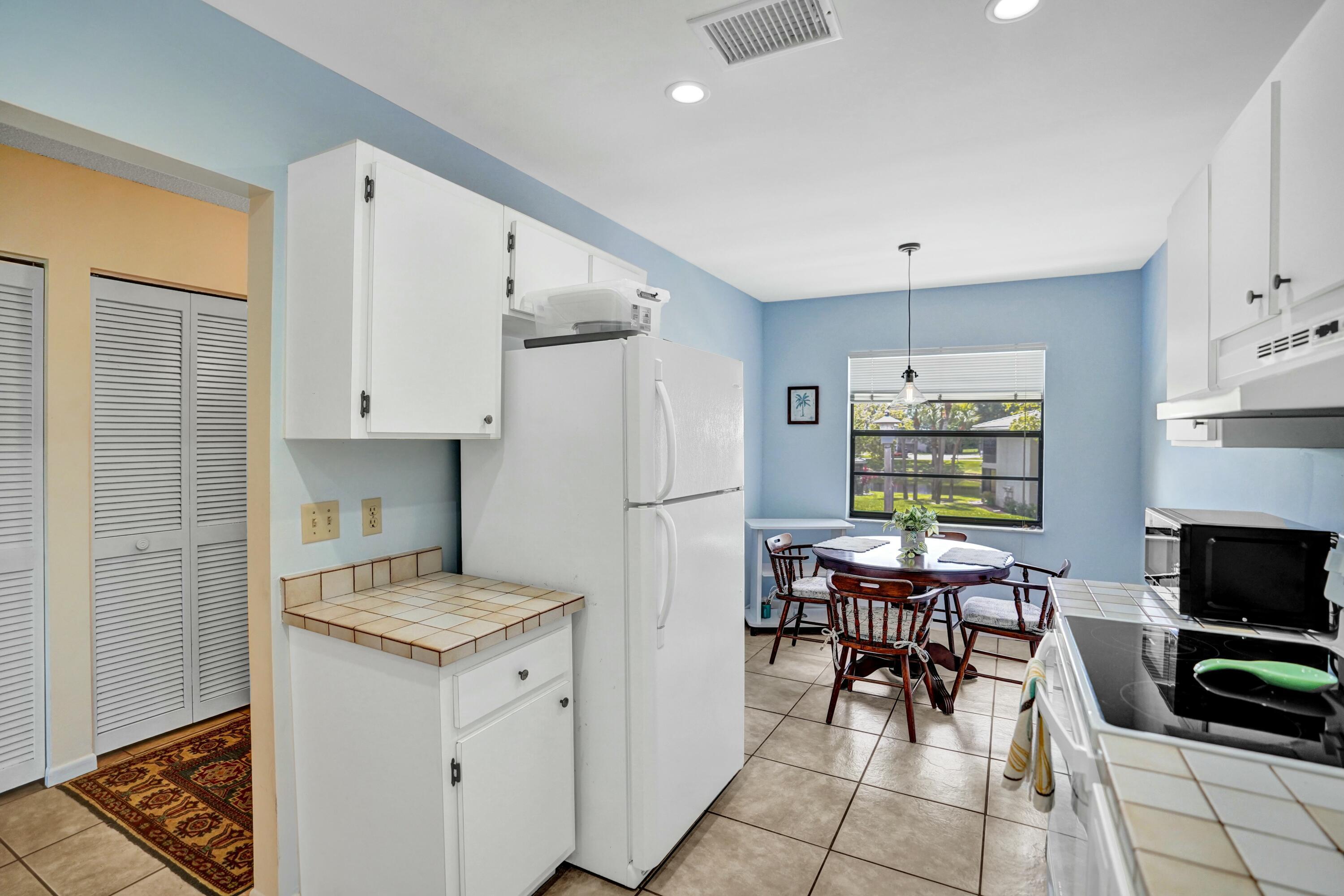 19 STRATFORD #Unit F, Boynton Beach FL 33436