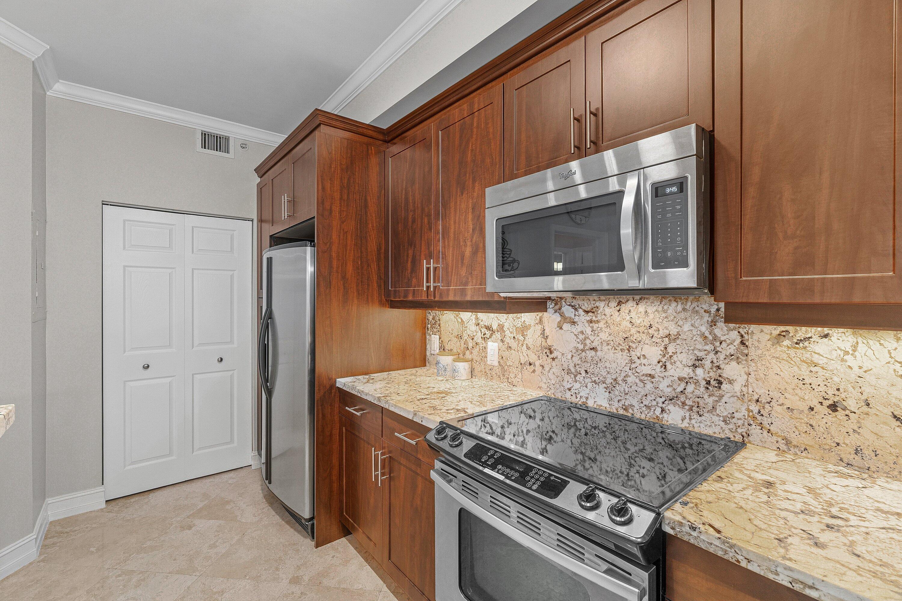 3606 S OCEAN #105, Highland Beach FL 33487