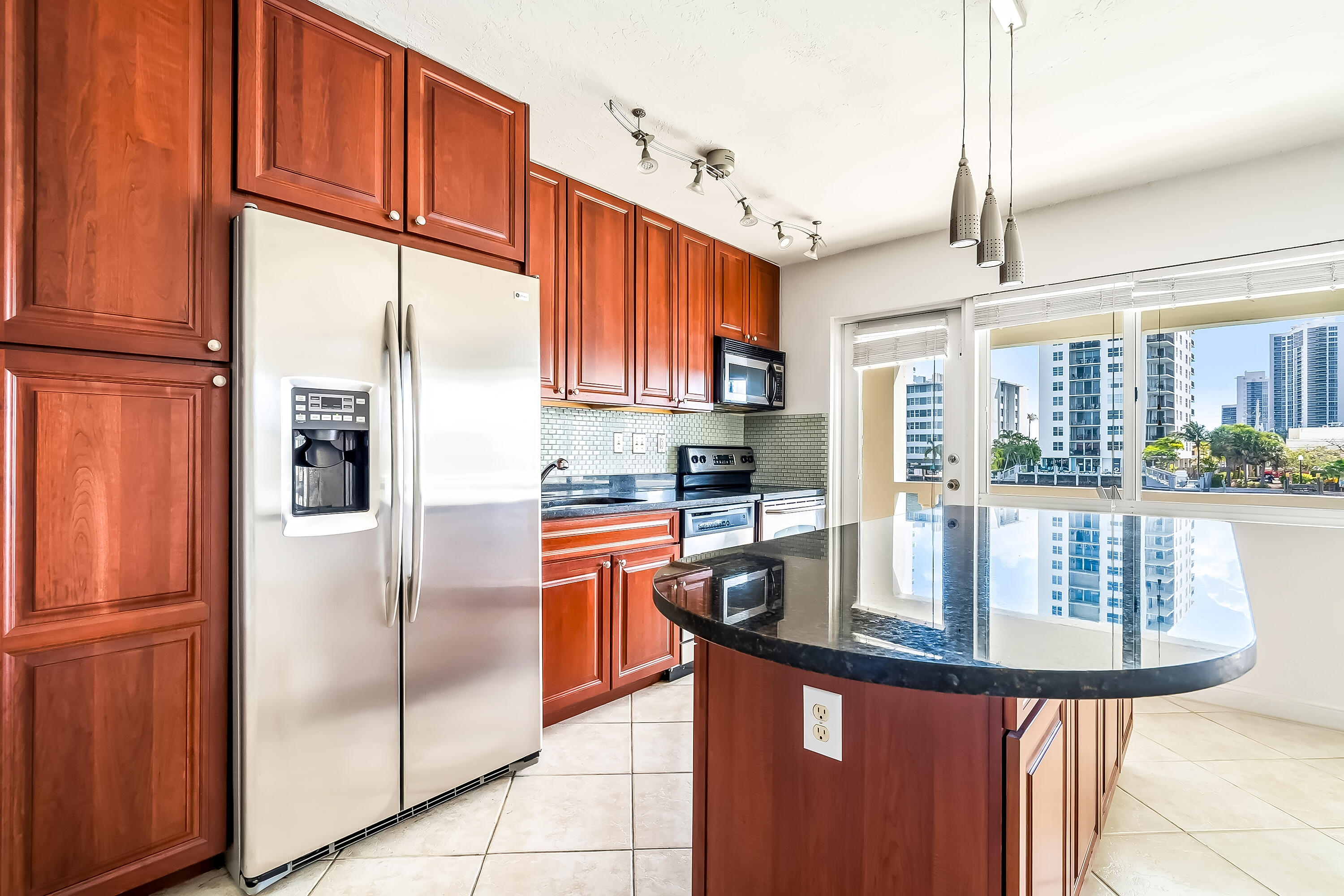 2895 NE 32ND #207, Fort Lauderdale FL 33306