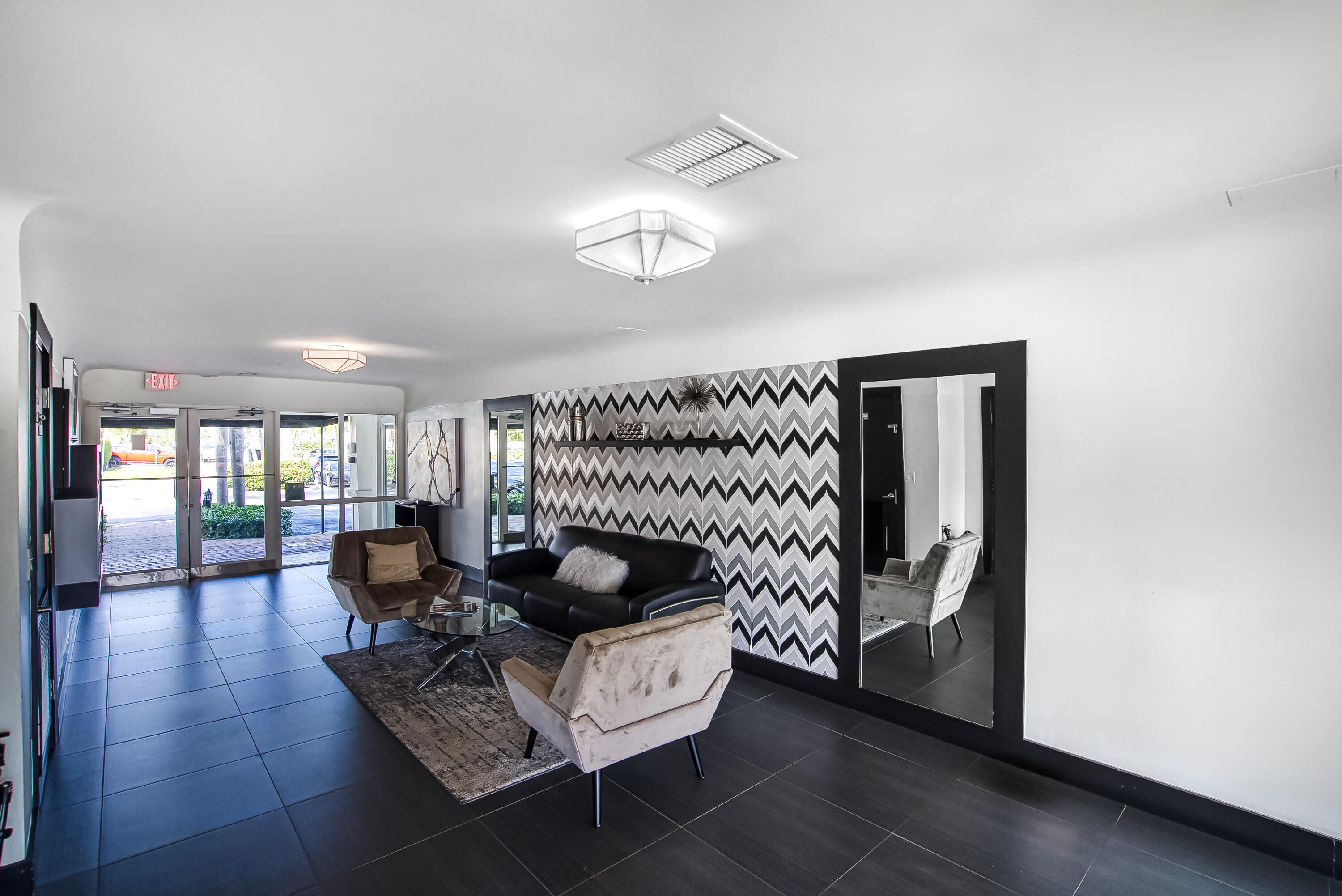 2895 NE 32ND #207, Fort Lauderdale FL 33306
