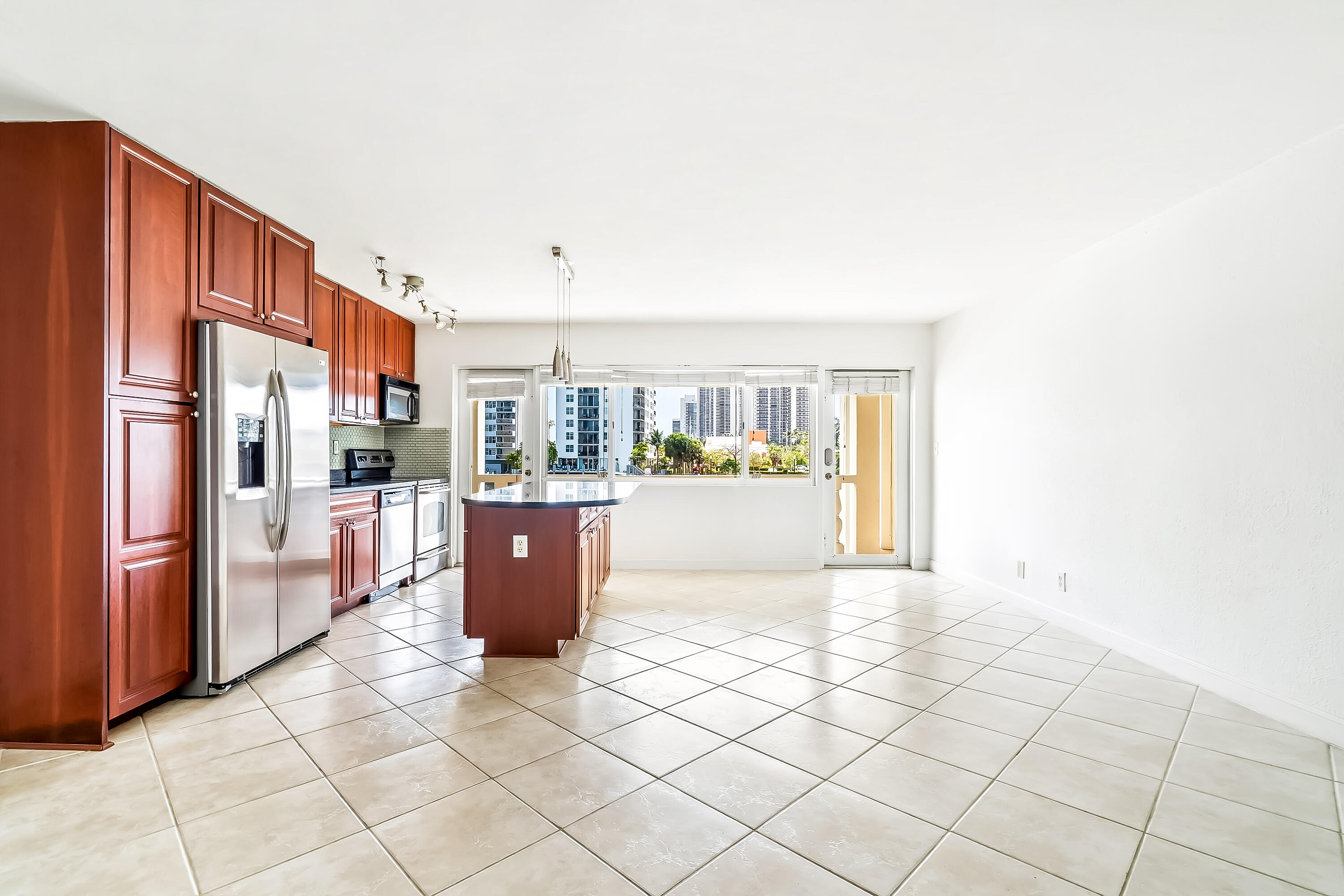 2895 NE 32ND #207, Fort Lauderdale FL 33306