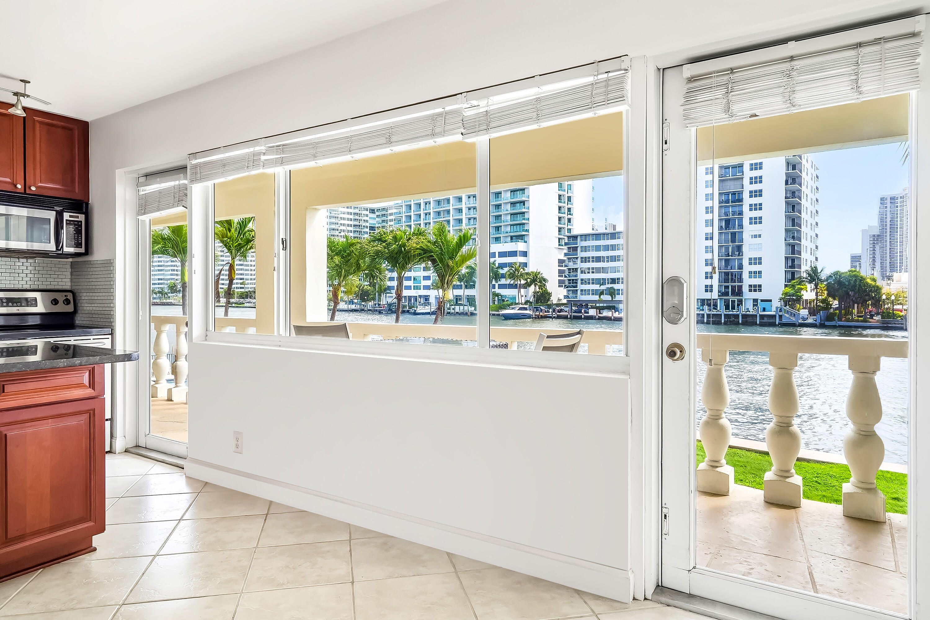 2895 NE 32ND #207, Fort Lauderdale FL 33306