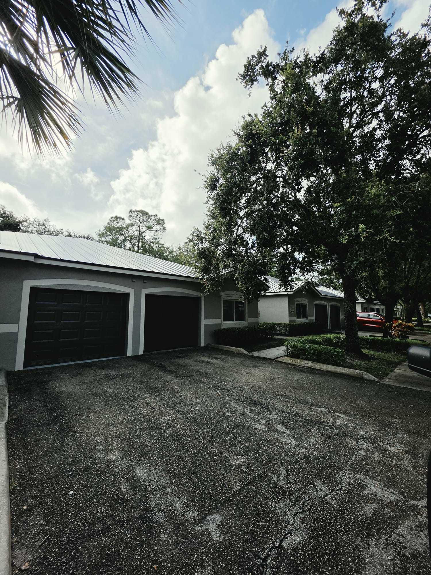 260 Crestwood #102, Royal Palm Beach FL 33411