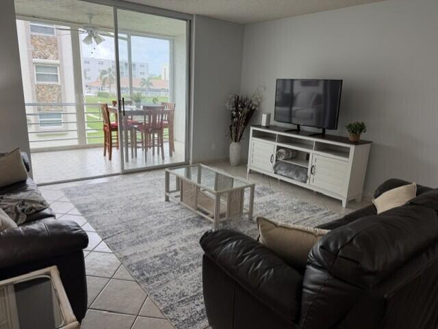 315 SE 11TH #203, Dania Beach FL 33004