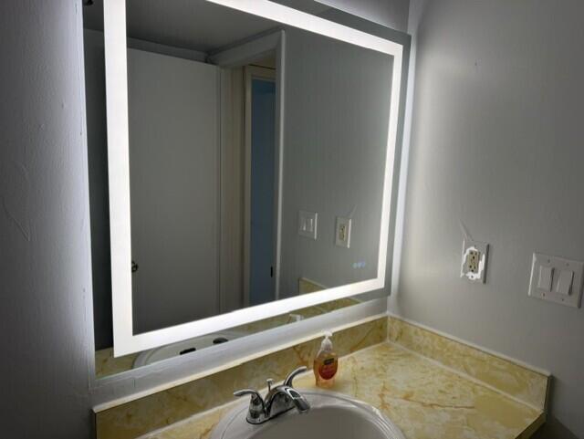 315 SE 11TH #203, Dania Beach FL 33004
