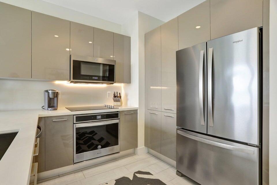 2000 METROPICA #2607, Sunrise FL 33323
